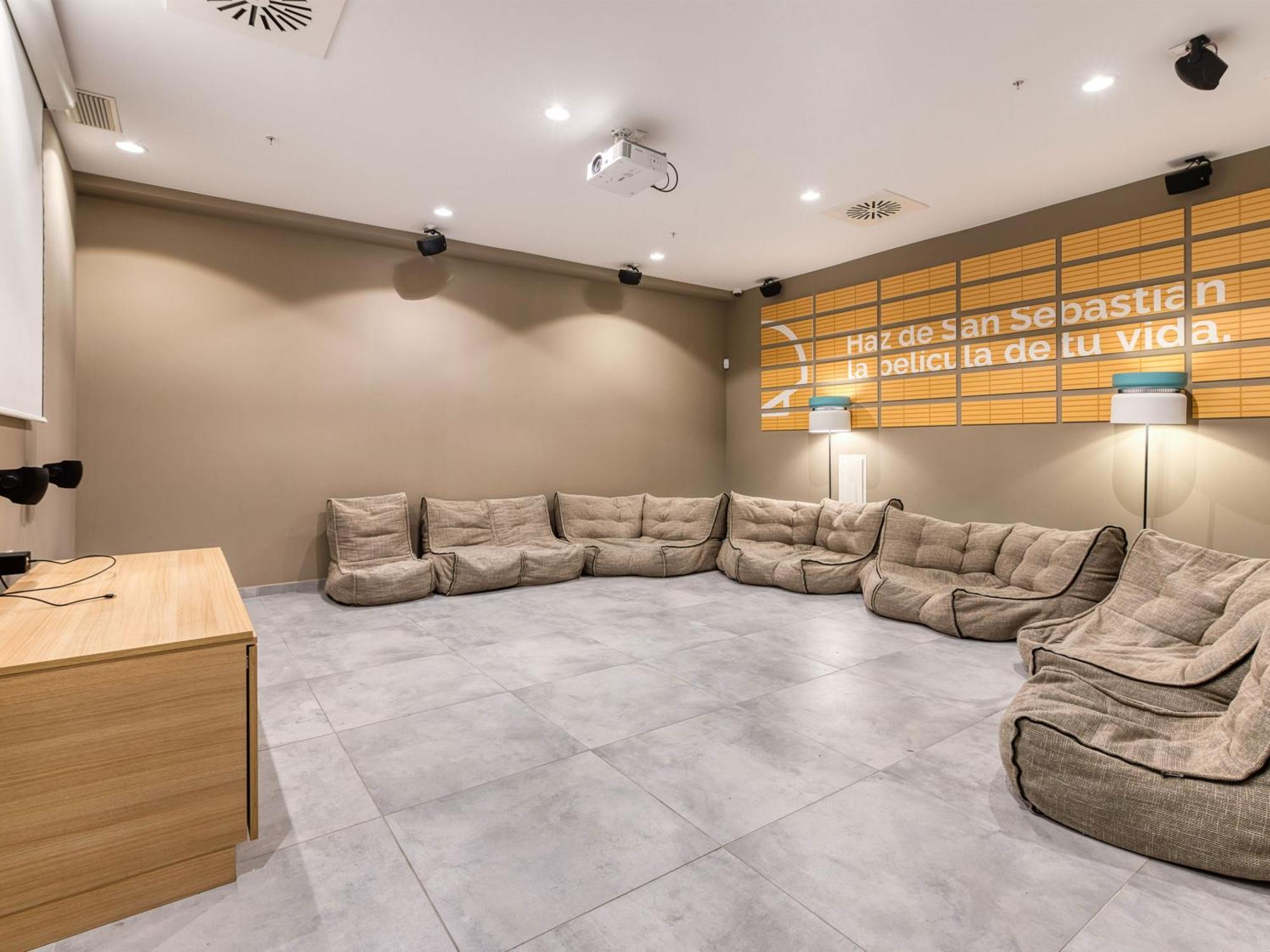 Livensa Living Studios Сан-Себастьян Экстерьер фото